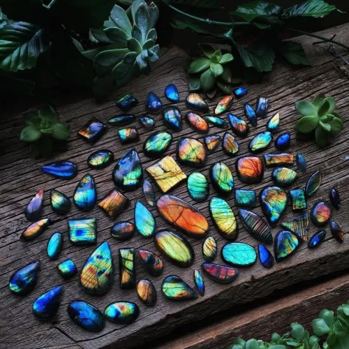 Best labradorite pieces for under 50 dollars