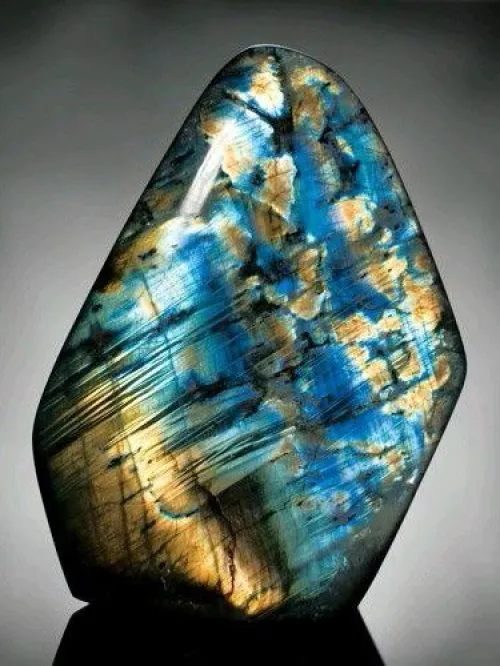 Myth vs. Science: Separating Geological Fact from Folklore About Labradorite