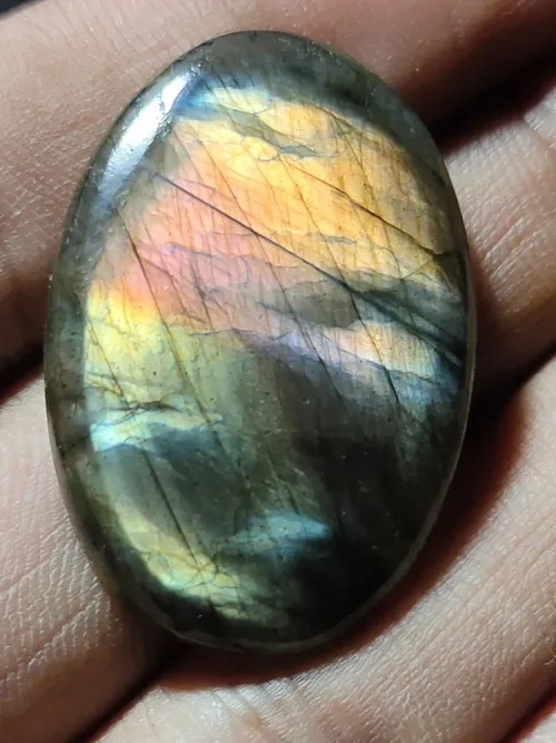 Can Labradorite Go in the Sun