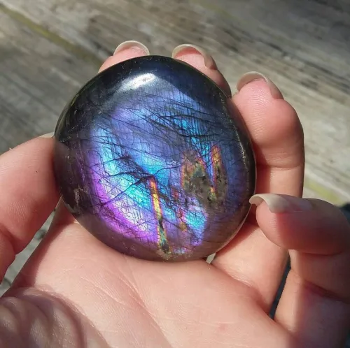 Does Labradorite Need to Be Cleansed